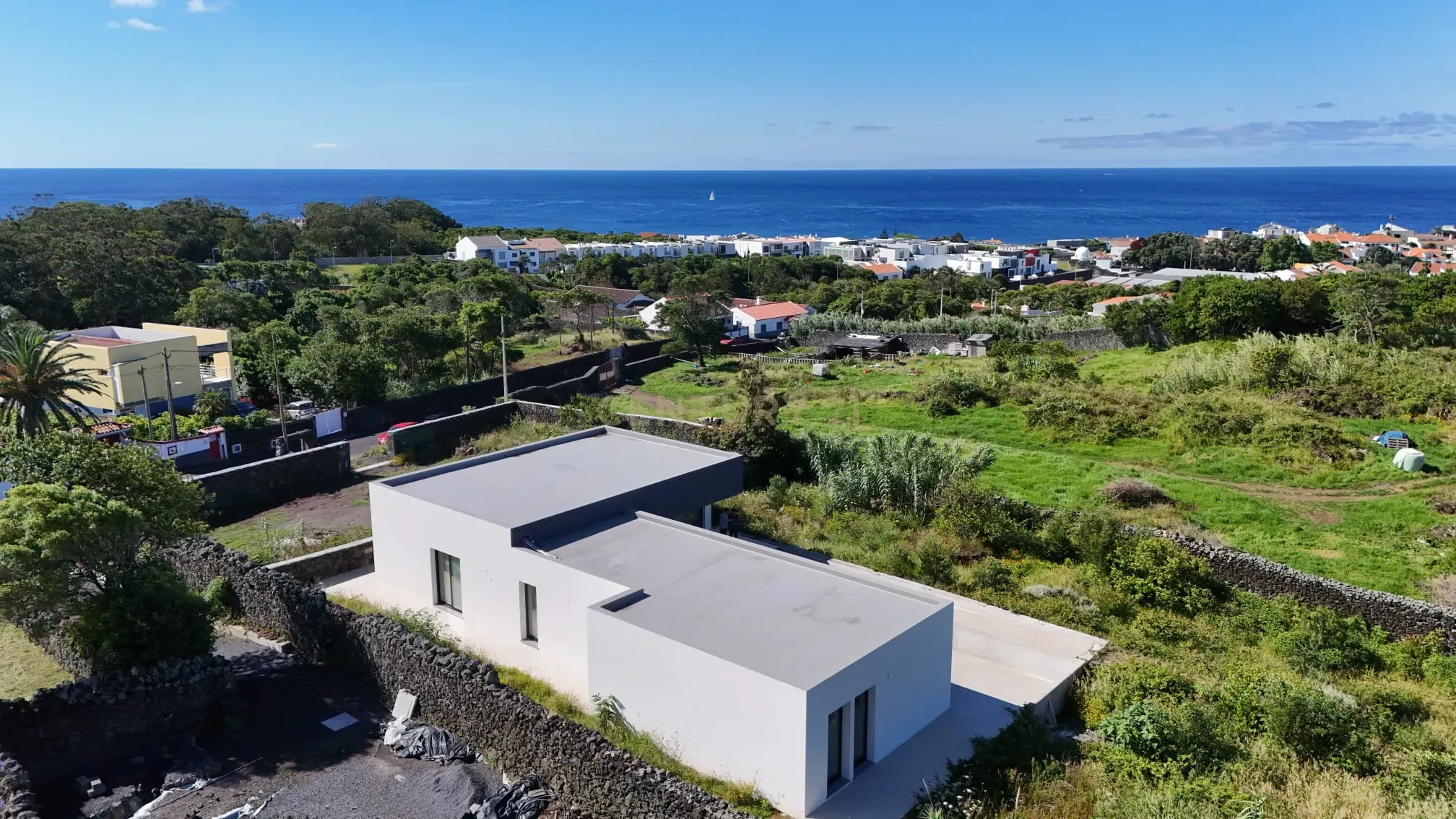 Fotografia 7 de Moradia em Amplo Terreno com Vista Mar