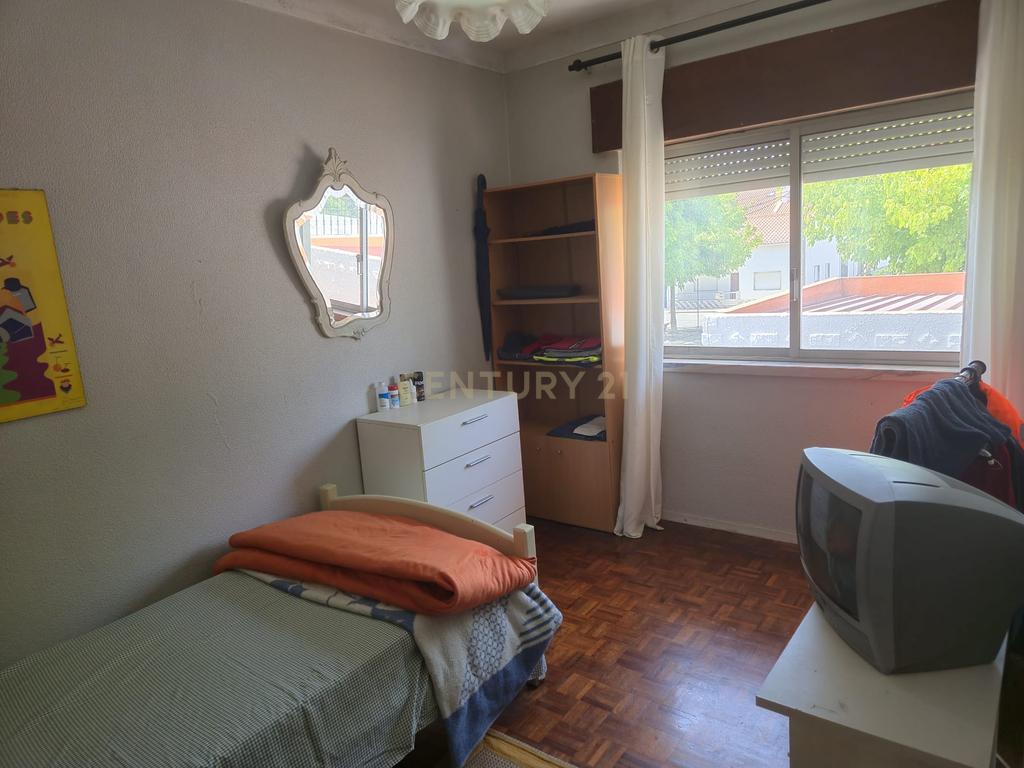 Excelente Moradia T5+2 Samora Correia - Image 14