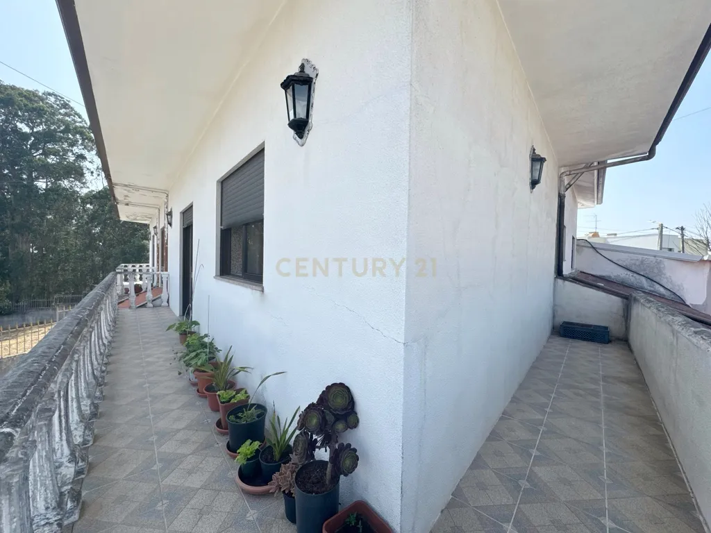 Moradia com 3 Apartamentos com área exterior em Vilela, Paços de Ferreira - Image 40