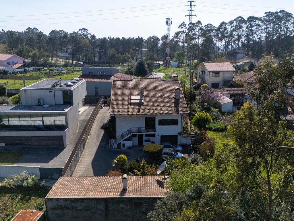 Moradia T4 com 392 m² e terreno de 1.070 m² | Anta - Image 4