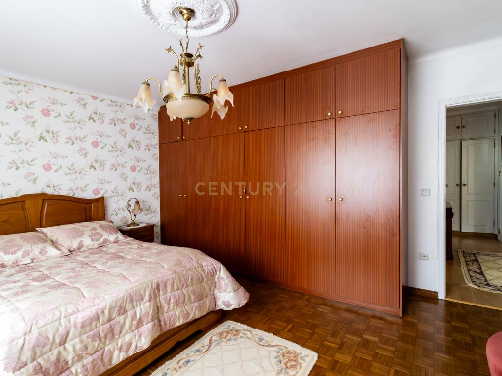 Moradia Isolada com terreno em Marinha Grande - Image 14