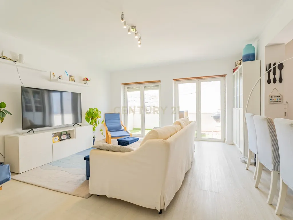 T2 renovado com Varanda, Vista Mar e Box privativa em Santa Cruz - Image 20