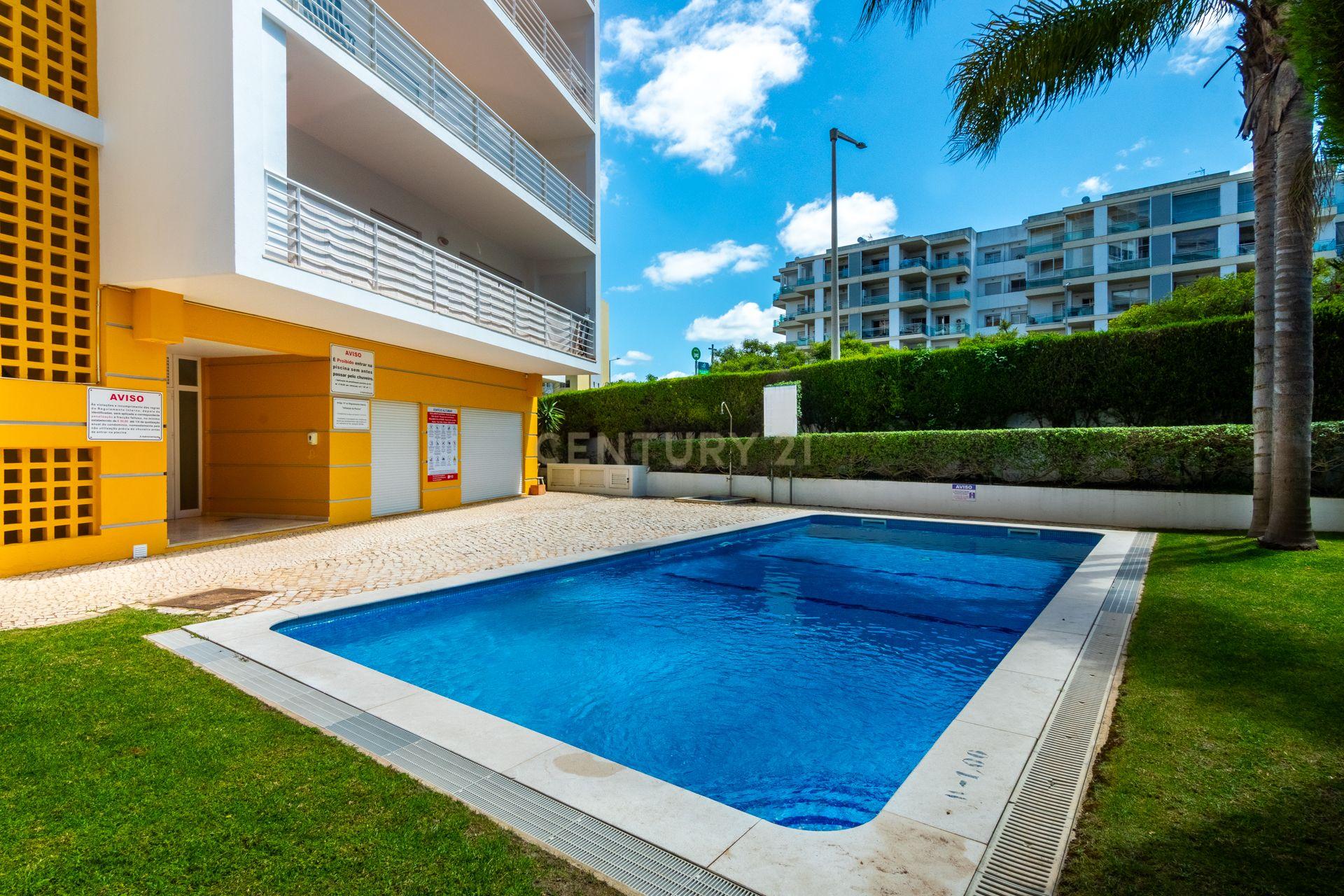 Apartamento T2 com Piscina em Portimão - 270.000€ - Image 3