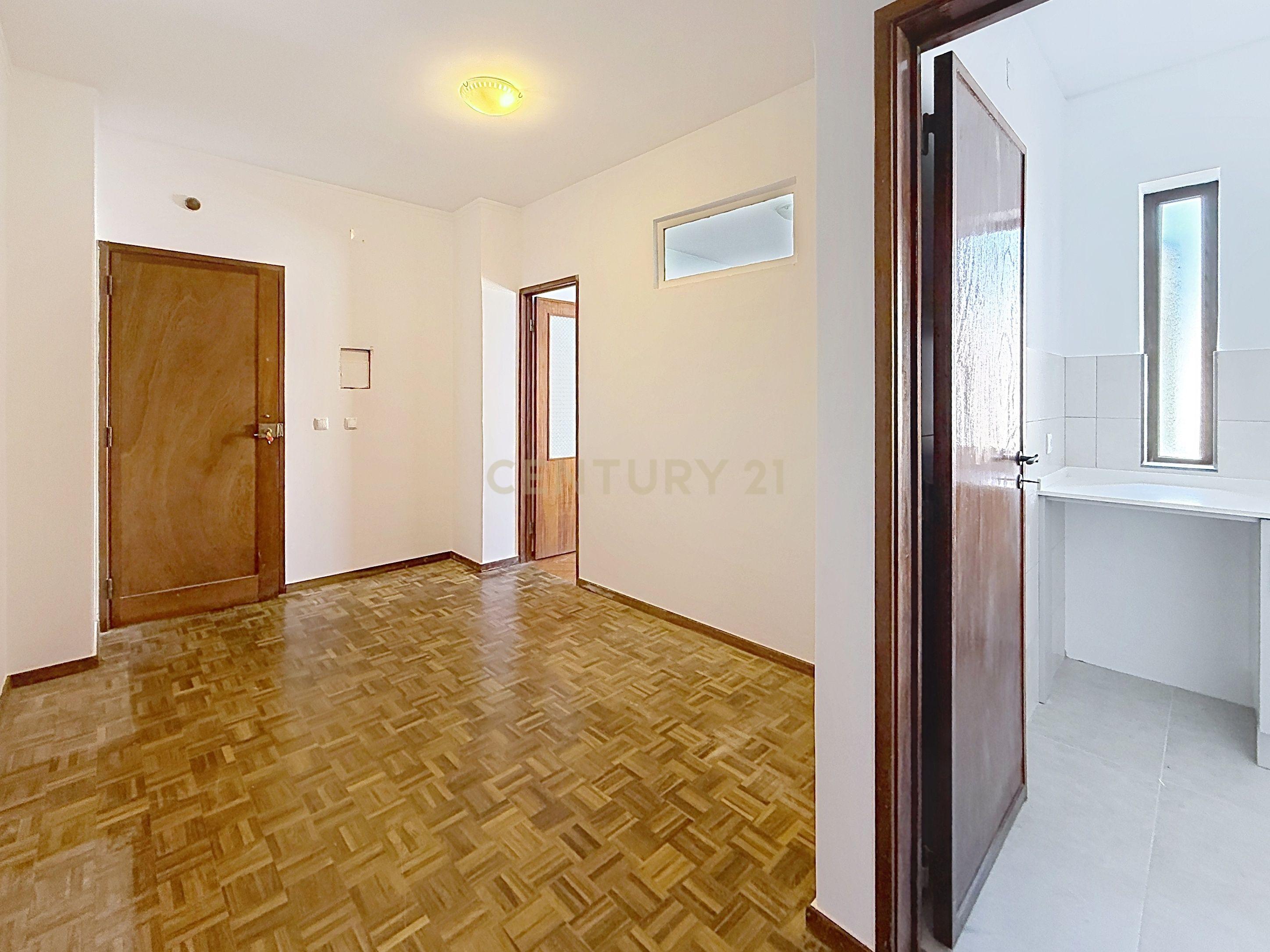 Fotografia 6 de T1+1 Renovado no Centro da Nazaré | Pronto a Habitar | 225.000€