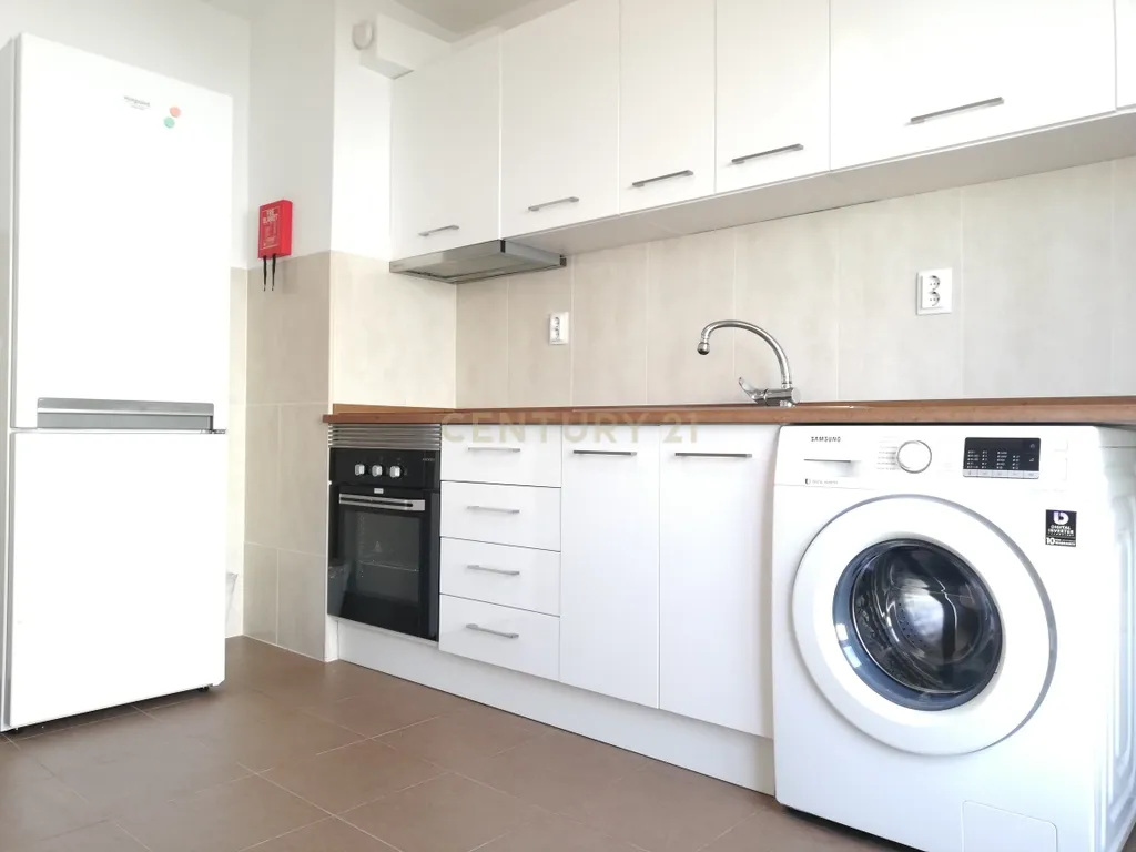 Apartamento T2 em Paço de Arcos para arrendar - Reservado - Image 4
