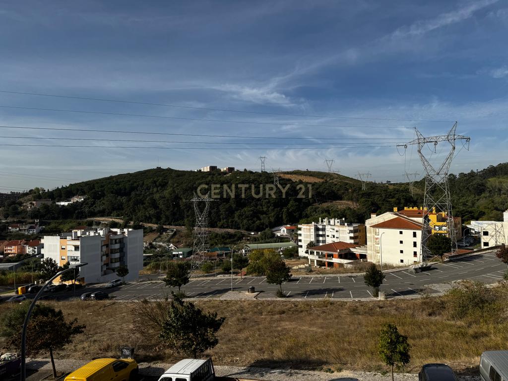 Apartamento T2 com varandas + 2 lugares de estacionamento - Conclusão: Abril 2026 - Image 13