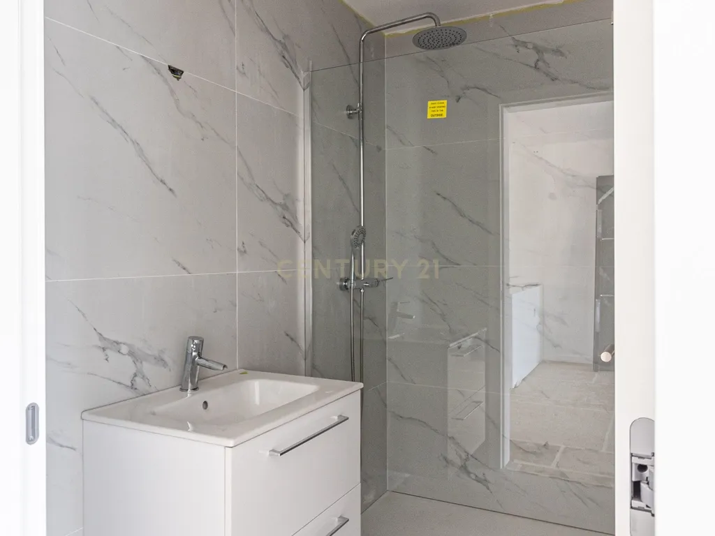 Apartamento T0 – Fração H em Viana do Castelo Roy Rock Saint Sebastian Place New - Image 61