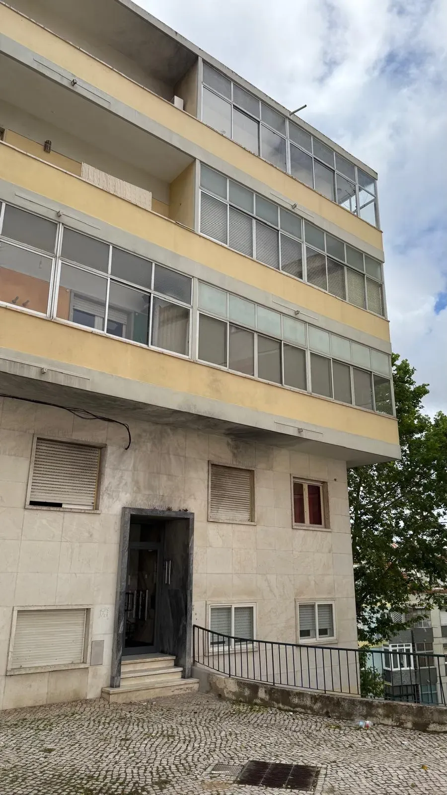 T2 Ameixoeira, para remodelação - Image 13