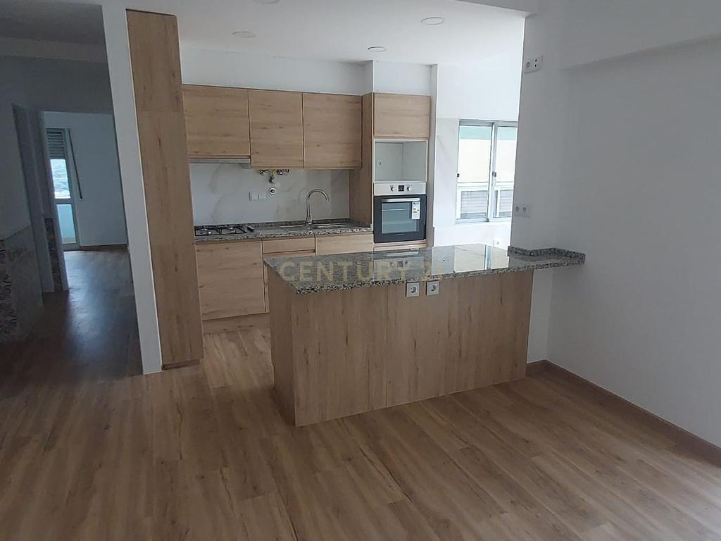 Apartamento T2 Renovado com cozinha equipada -  Odivelas  - Image 17