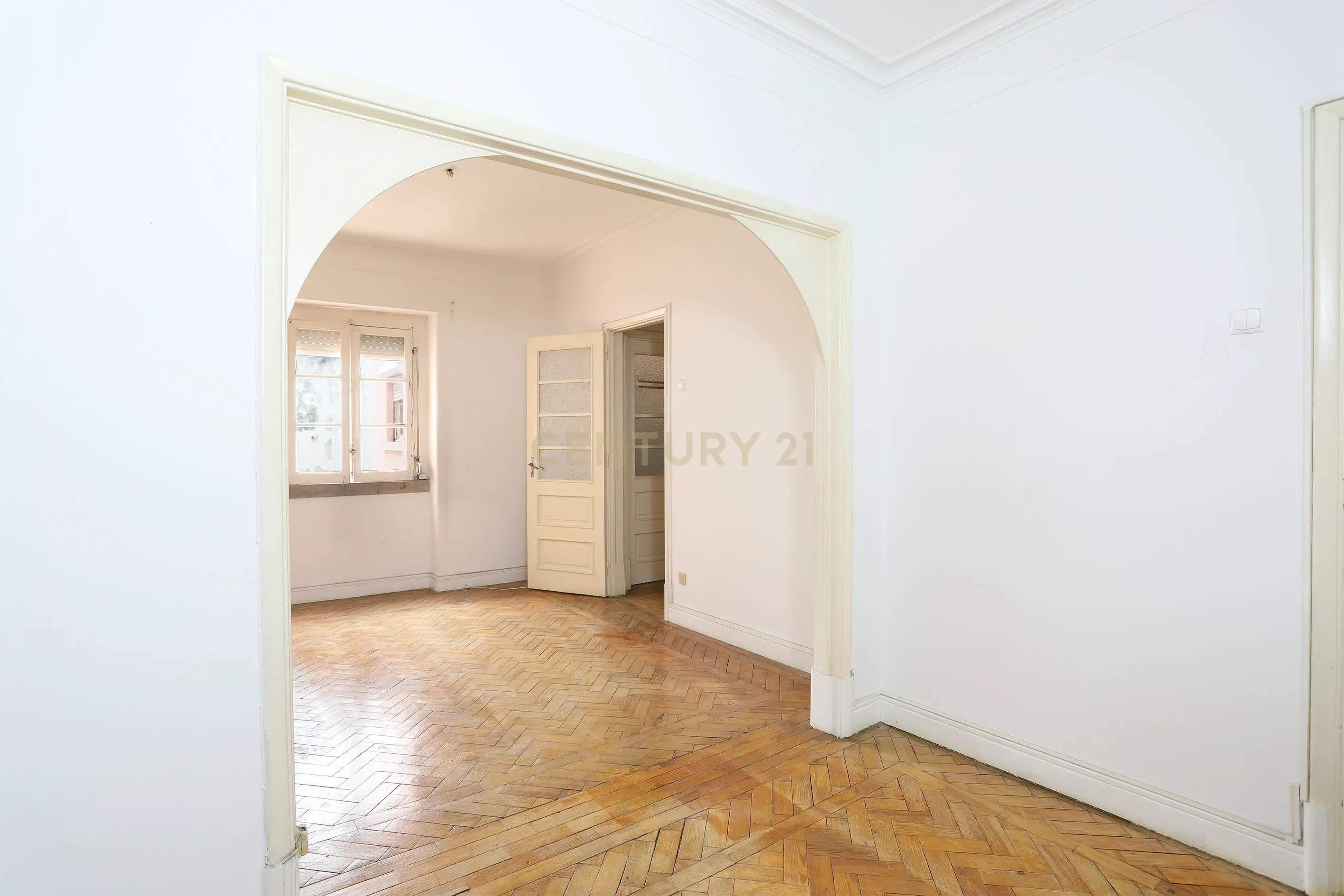 T2 | Entrecampos | 3º Andar com Elevador | 450.000€ - Image 4