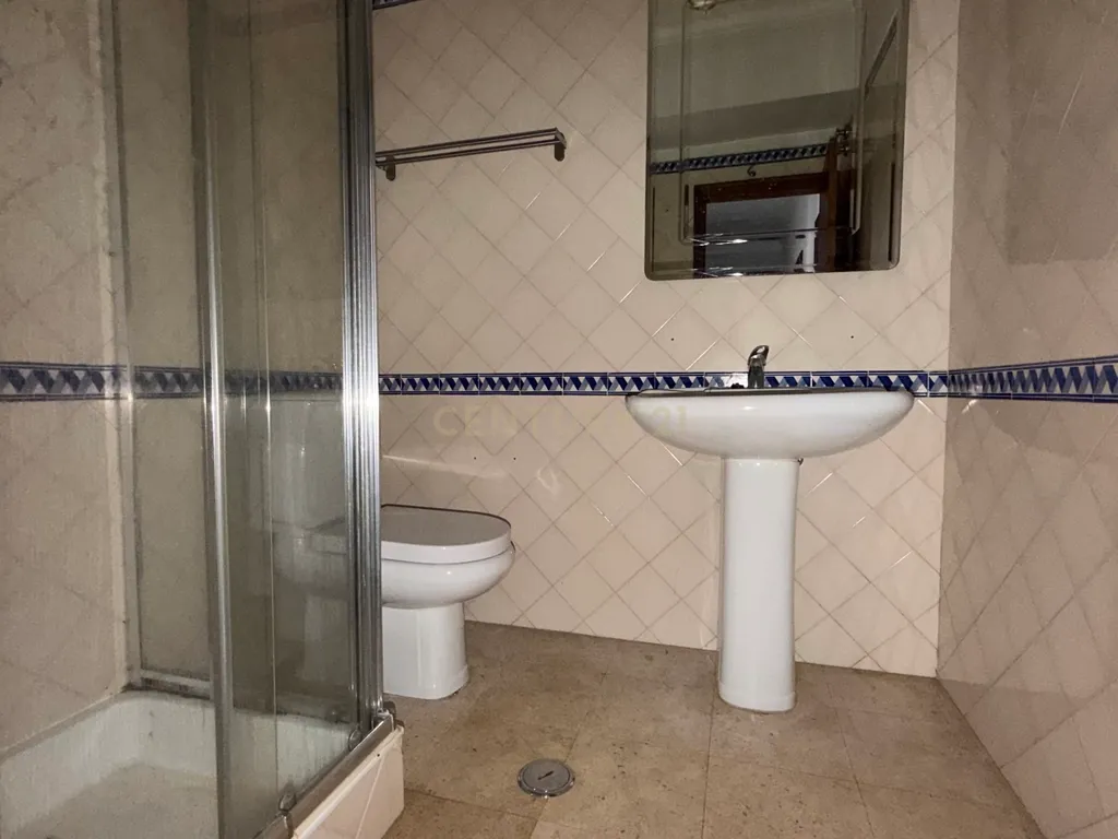 Apartamento T3 com Varandas e Vista Panorâmica no Bonfim, em Setúbal - Image 29