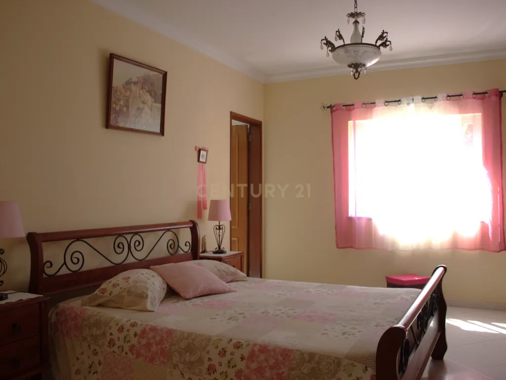 Casa T3 com Vista Mar e Jardim em Tavira - Image 13