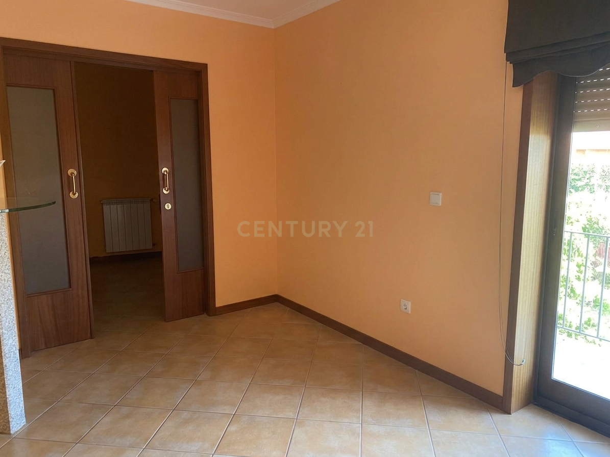 Apartamento T3 à venda em Santa Maria Maior, Chaves — foto 3