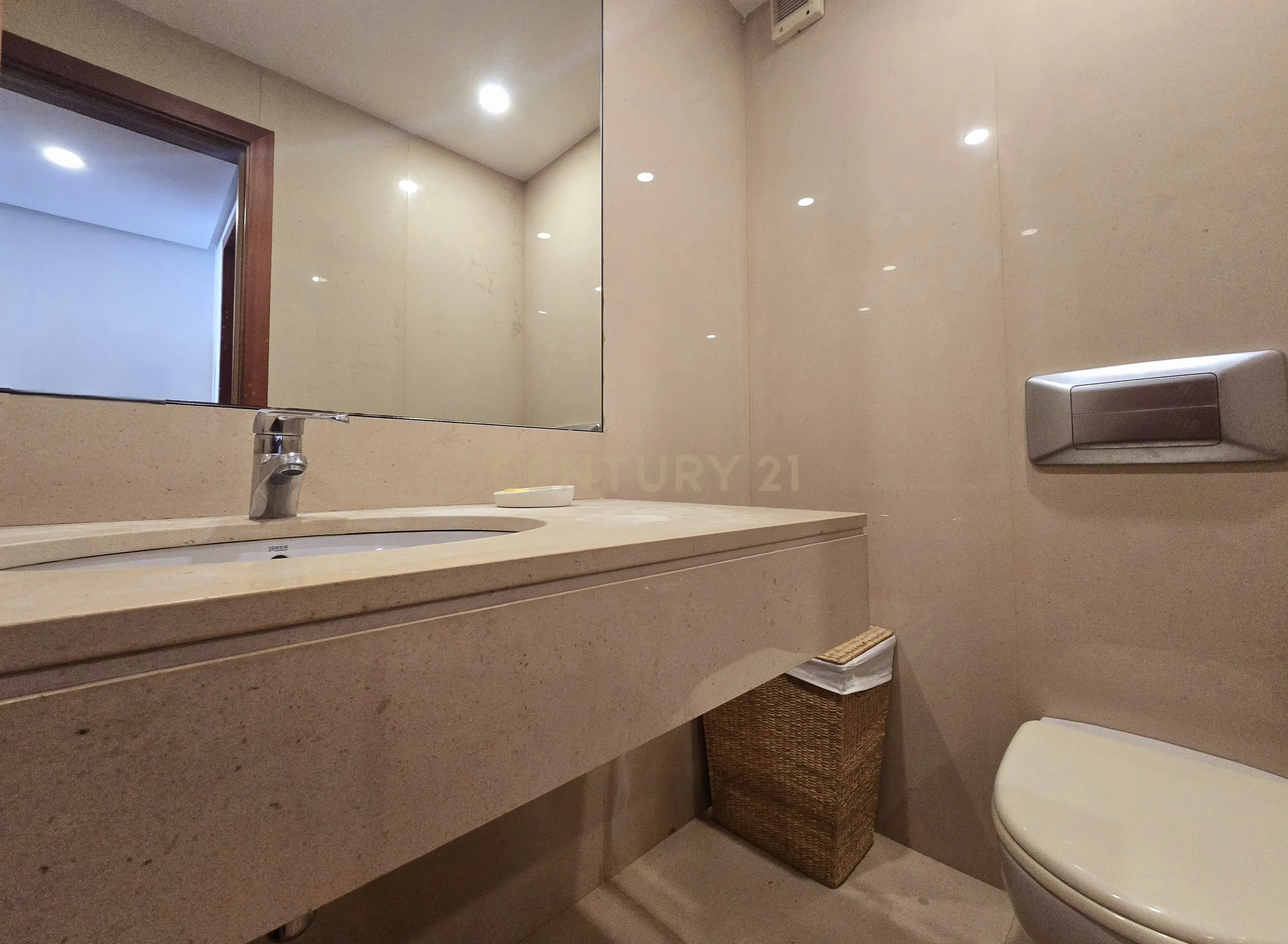 Apartamento T3 no centro da cidade de Guimarães - Image 18