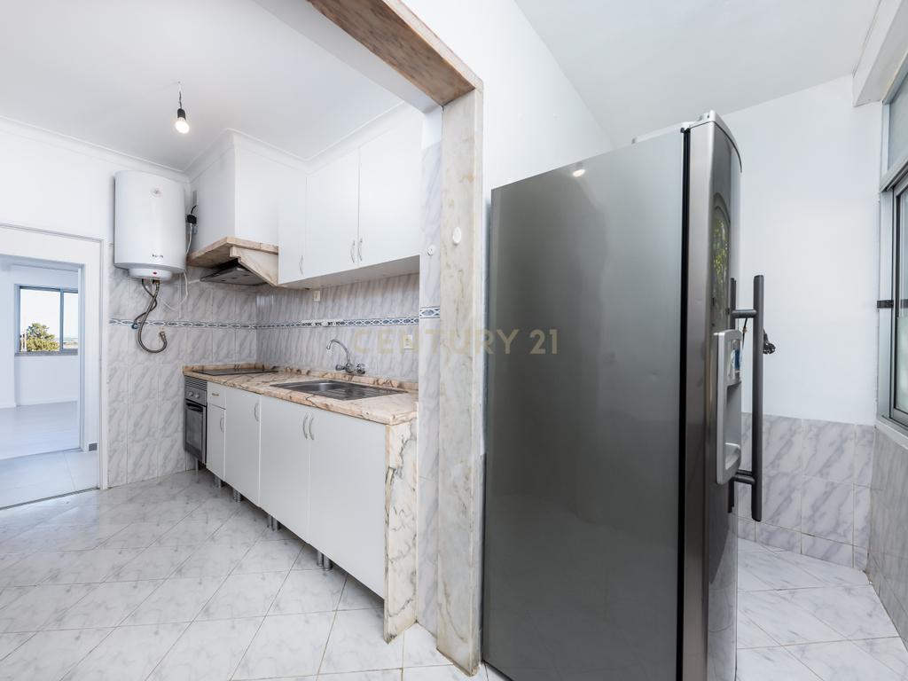 T3 Renovado na Póvoa de Santa Iria - Image 17