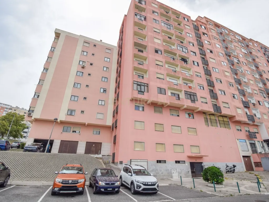 T2 totalmente remodelado em São Marcos com vista desafogada - Image 23
