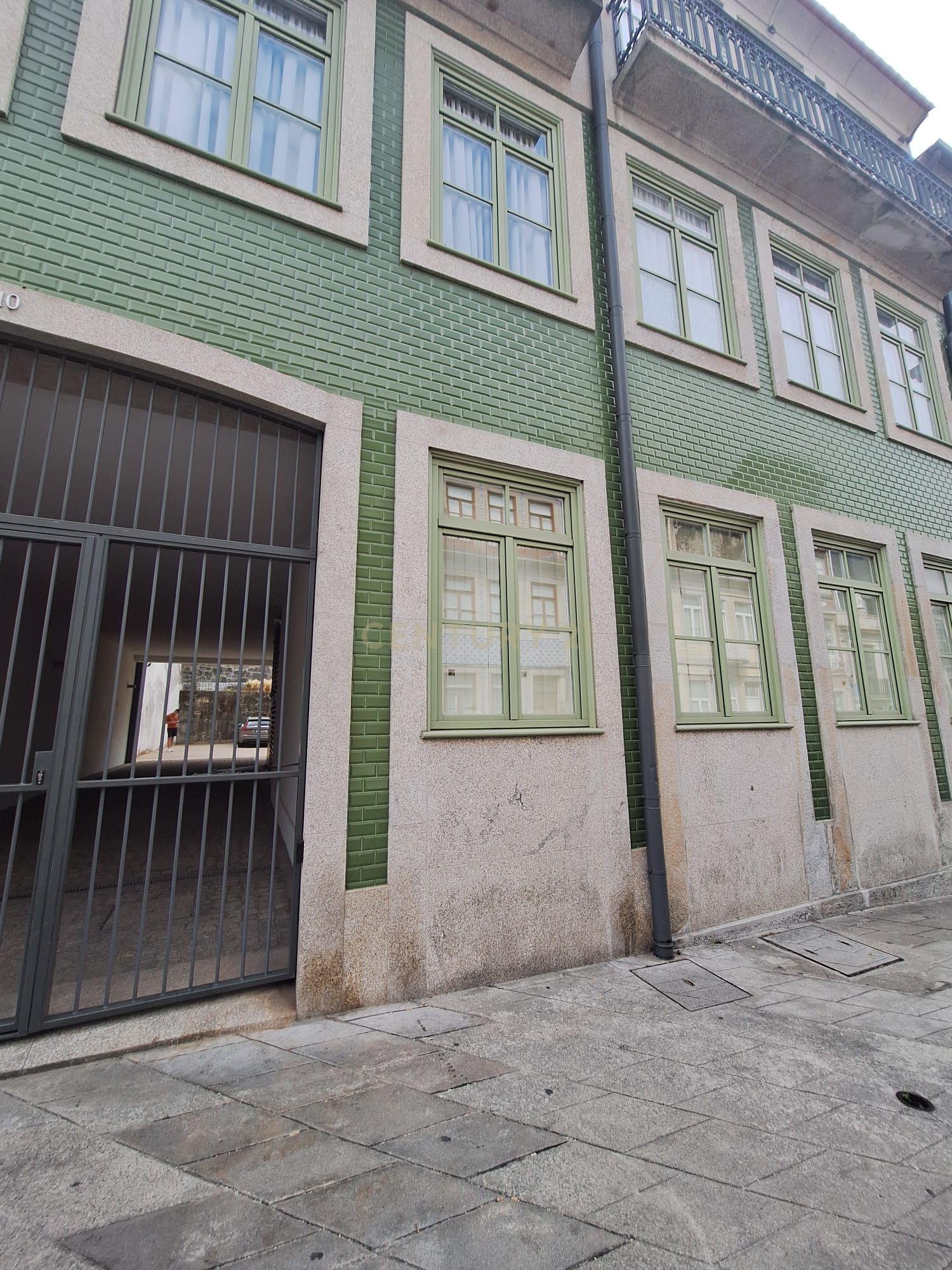 Apartamento T2 moderno na Rua do Bonfim, Porto. - Image 4