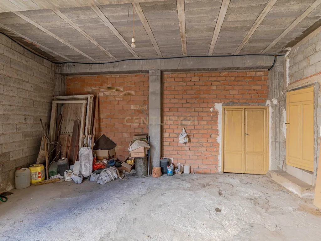 - Image 46