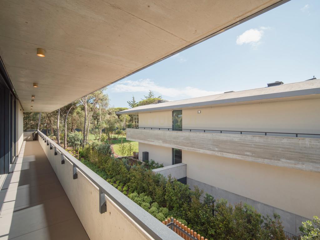 Moradia T4 com Terreno de 1.030m2 em Condomínio Fechado  - Image 26