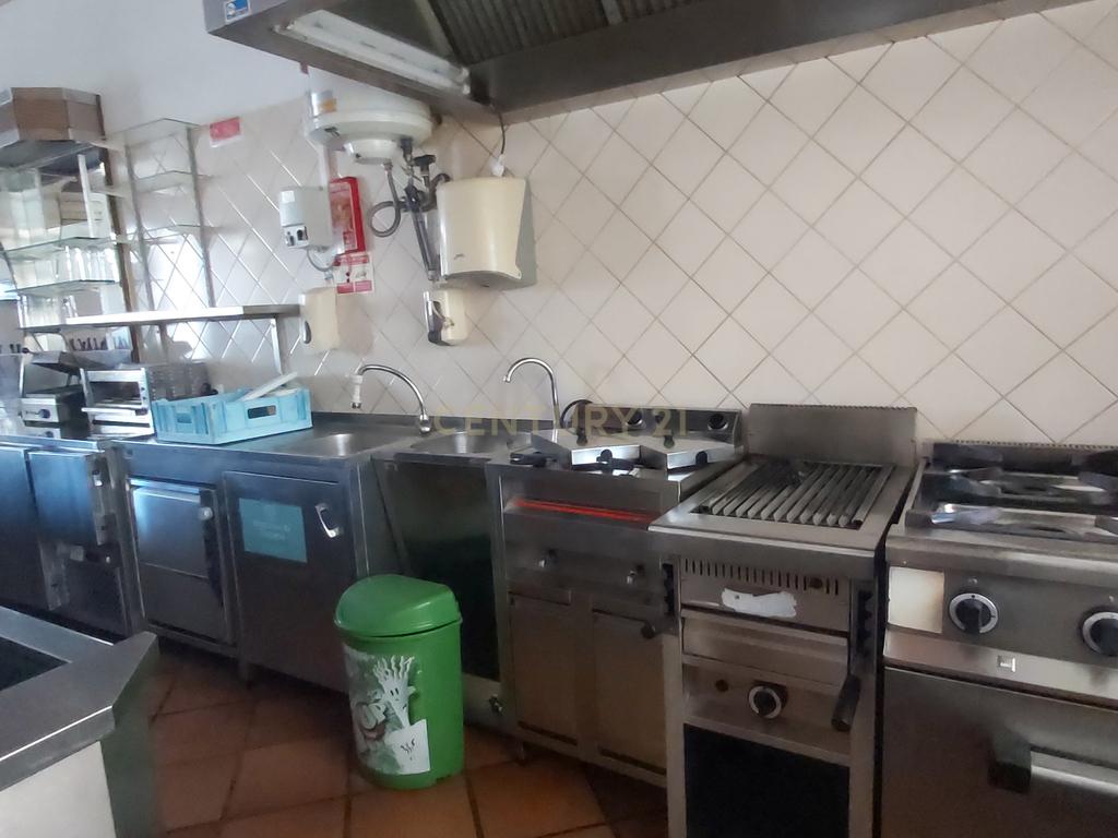 🥪🏙️ Snack-Bar com Localização de Ouro e Fácil Acesso no Centro de Évora - Image 10