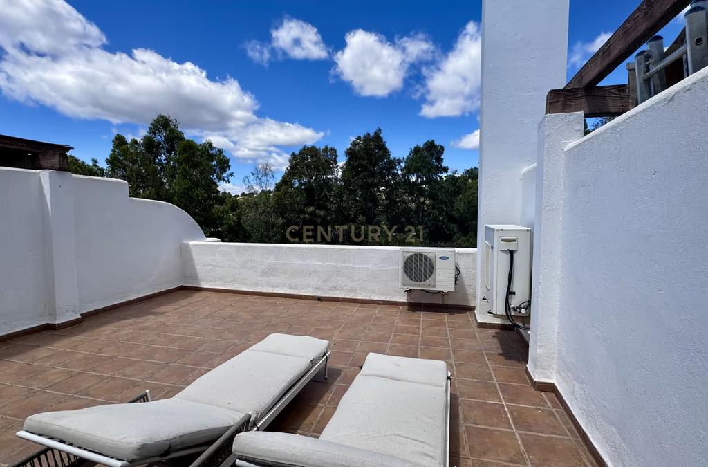 Casa de Luxo em Andalucía com Vista para a Montanha e Piscina - Image 4
