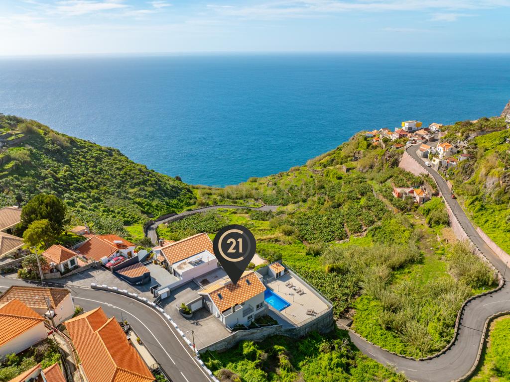Moradia com Piscina e Vista Mar - Ribeira Brava, Madeira - Image 6