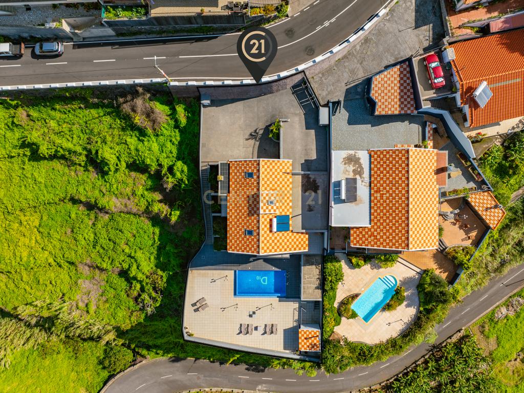 Moradia com Piscina e Vista Mar - Ribeira Brava, Madeira - Image 7