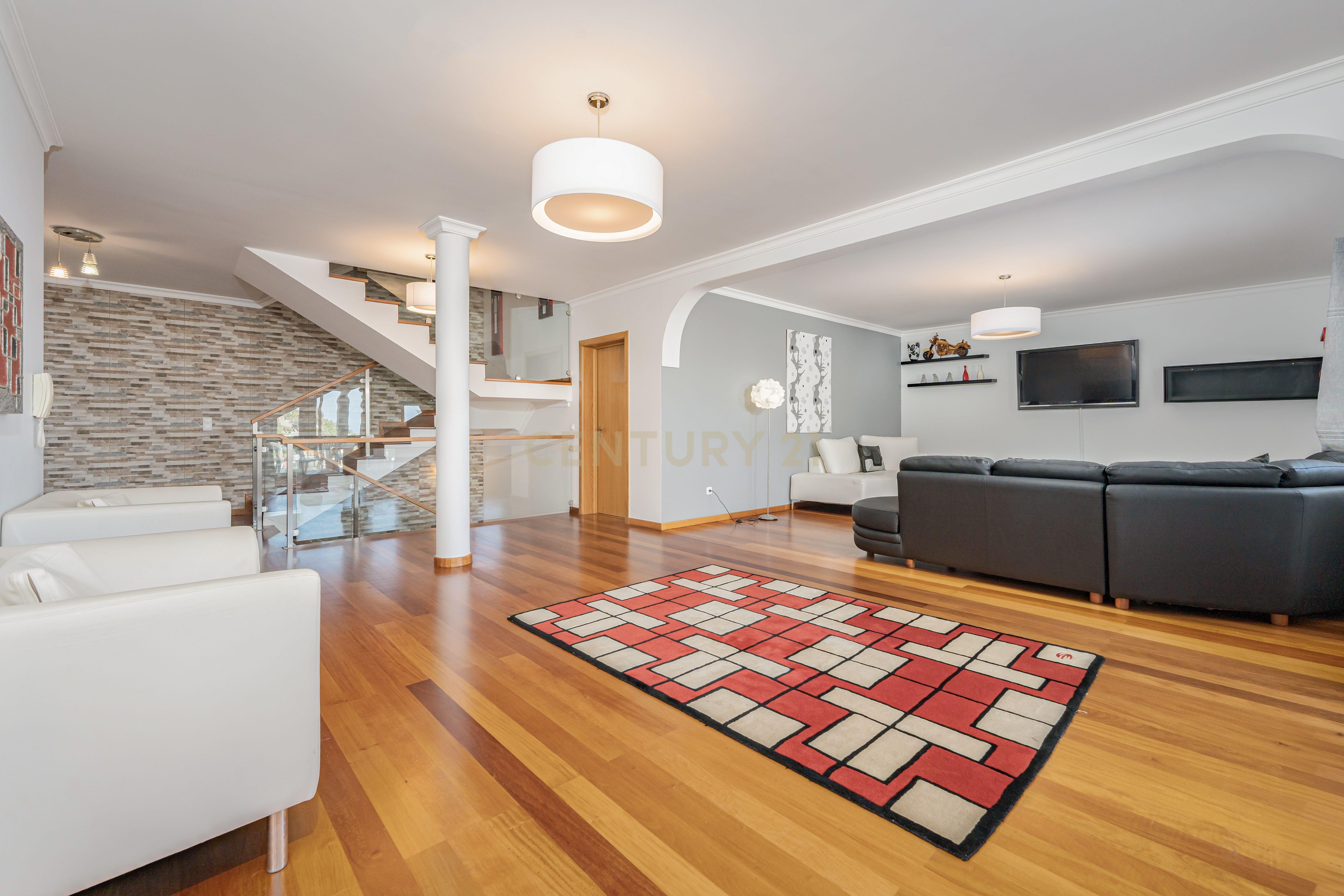 Moradia de Exceção em Ribeira Brava – Luxo, Conforto & Rentabilidade - Image 34
