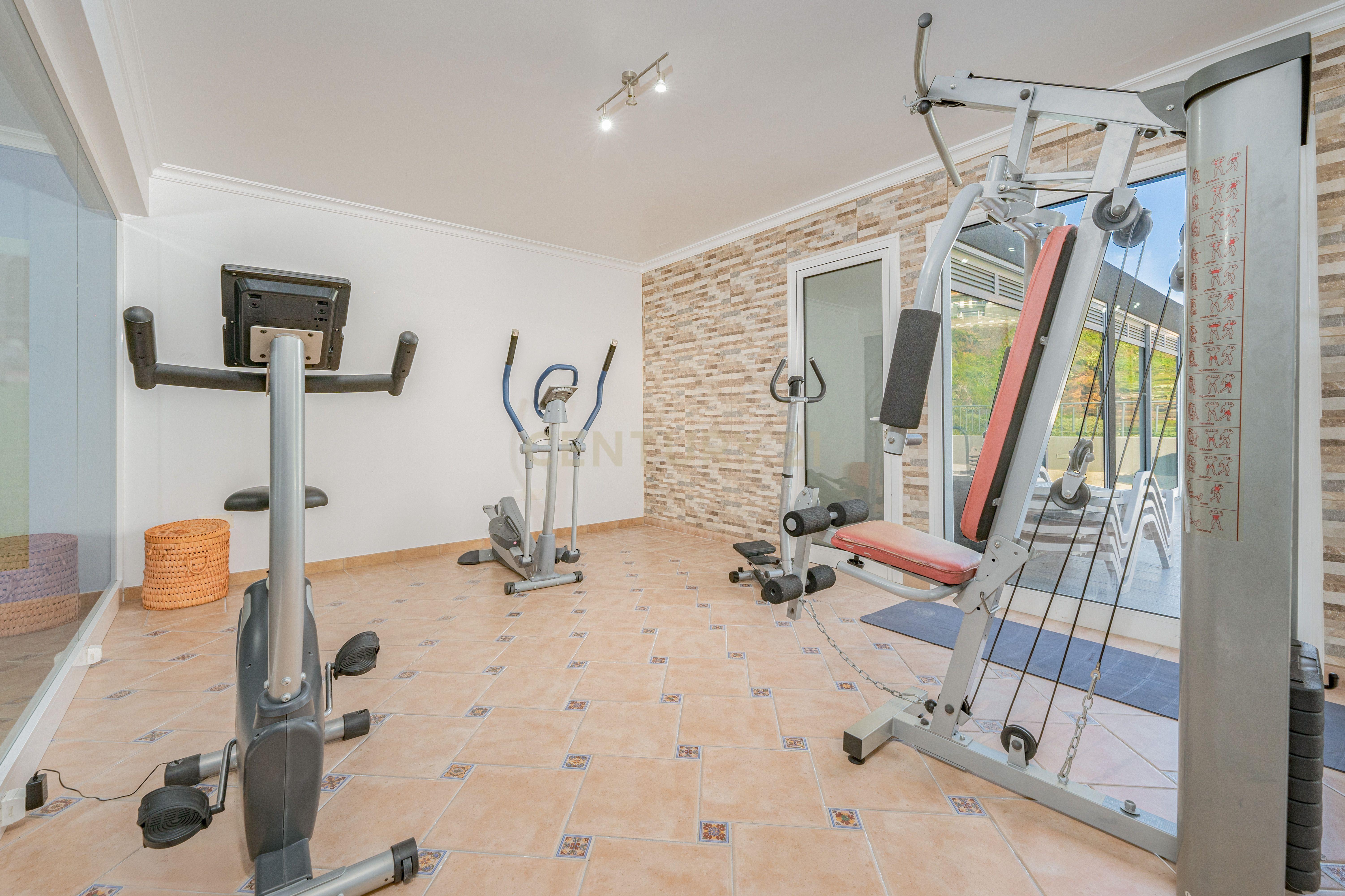Moradia de Exceção em Ribeira Brava – Luxo, Conforto & Rentabilidade - Image 50