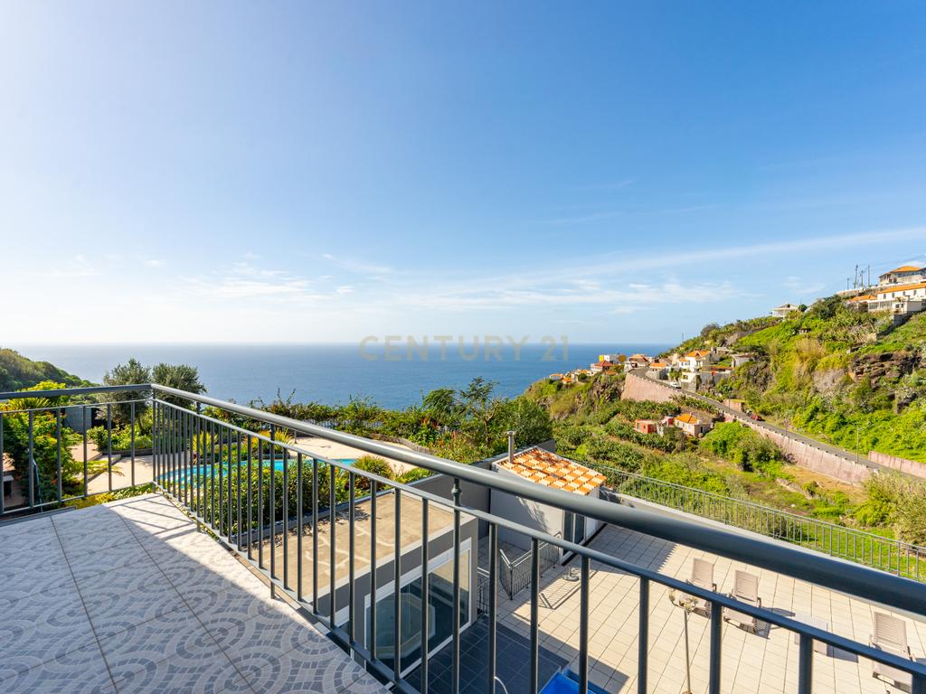 Moradia com Piscina e Vista Mar - Ribeira Brava, Madeira - Image 12