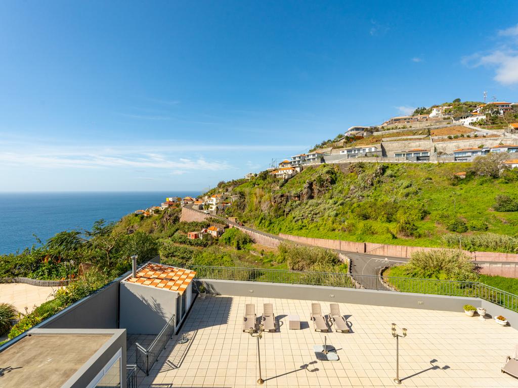 Moradia com Piscina e Vista Mar - Ribeira Brava, Madeira - Image 13