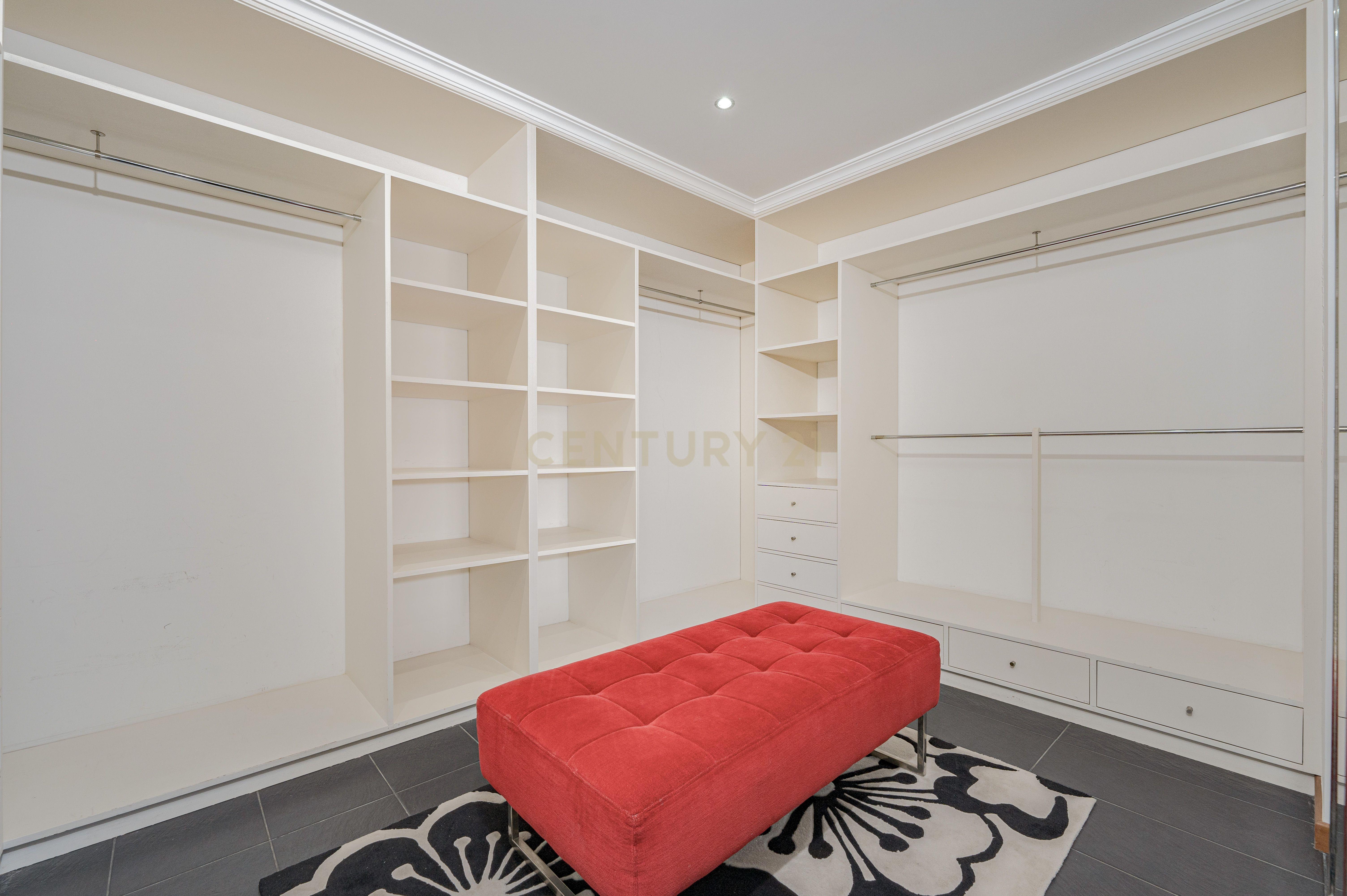 Moradia de Exceção em Ribeira Brava – Luxo, Conforto & Rentabilidade - Image 18