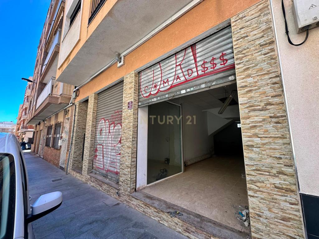 LOCAL COMERCIAL NO CENTRO DE TORREVIEJA - Image 1