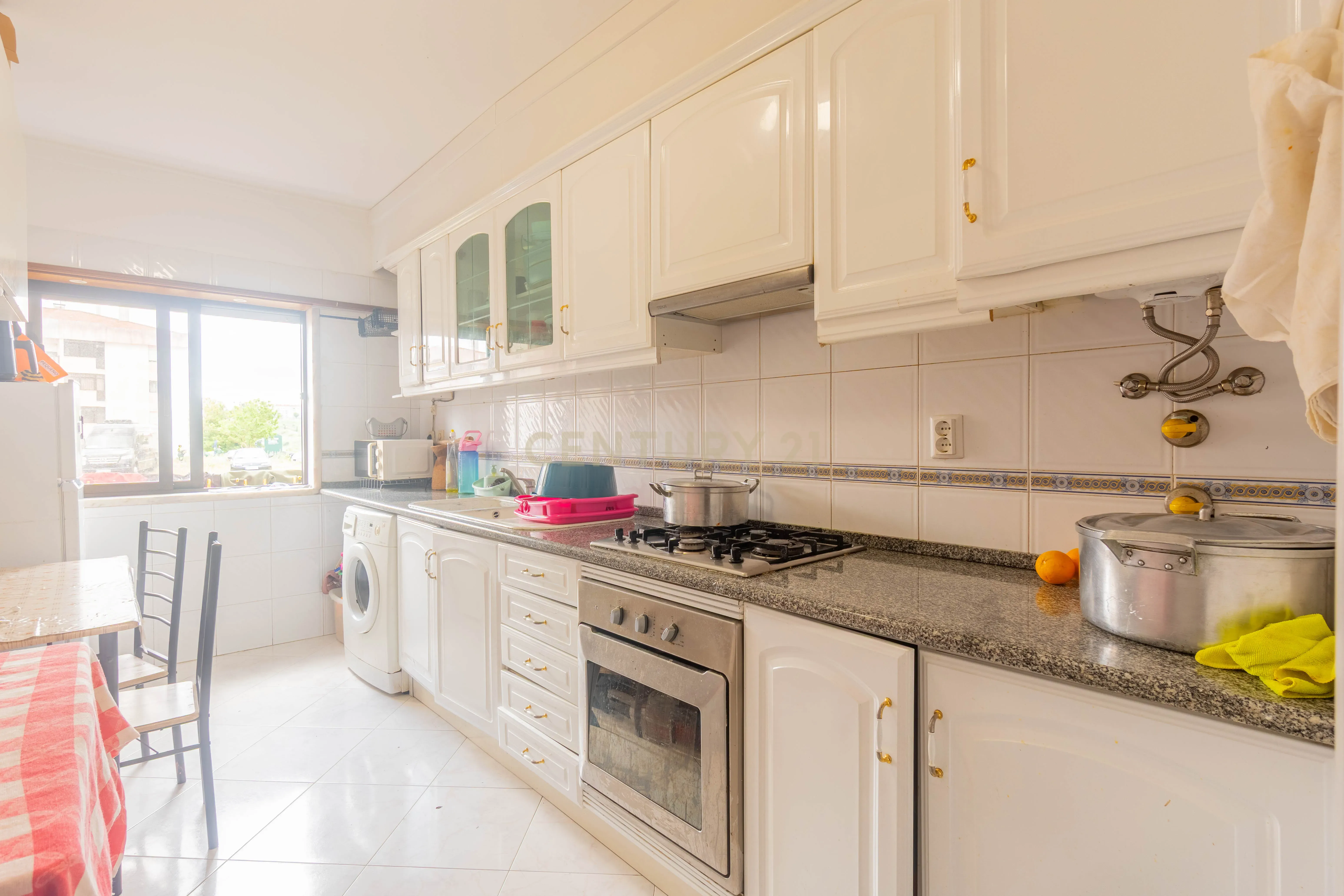 Fotografia 6 de Apartamento T2 em Queluz (Pendão) com ou sem investimento!!