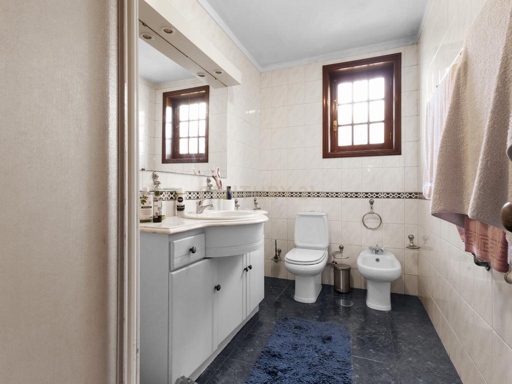 Moradia T4 com 392 m² e terreno de 1.070 m² | Anta - Image 34