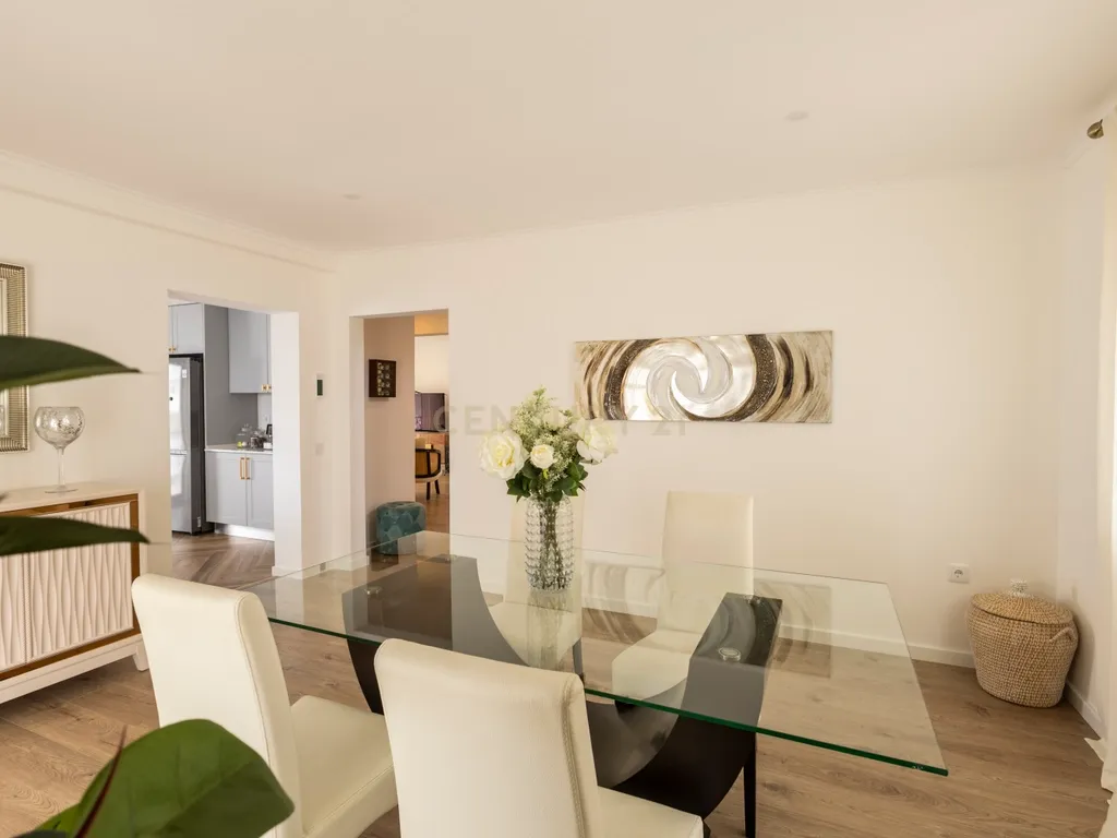 Moradia de Sonho na Charneca da Caparica – Elegância, Conforto e Localização Privilegiada - Image 17