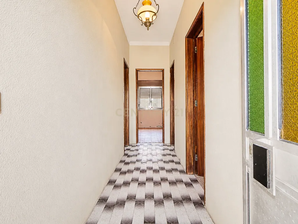 Moradia para Remodelação com 1.332 m² de Terreno – Potencial para Destaque e Construção de 2 a 3 Moradias - Image 17