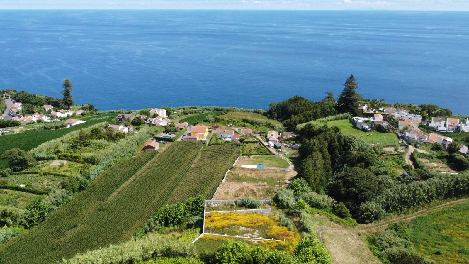 Fotografia 4 de Terreno com 6.680 m² para construção de moradia e criação de uma quinta