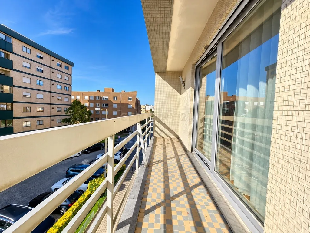 Apartamento T3 com Garagem e Elevador | Monte dos Burgos – São Mamede de Infesta - Image 20