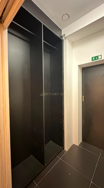 Loja Renovada para arrendar - Santo António, Lisboa - Image 13