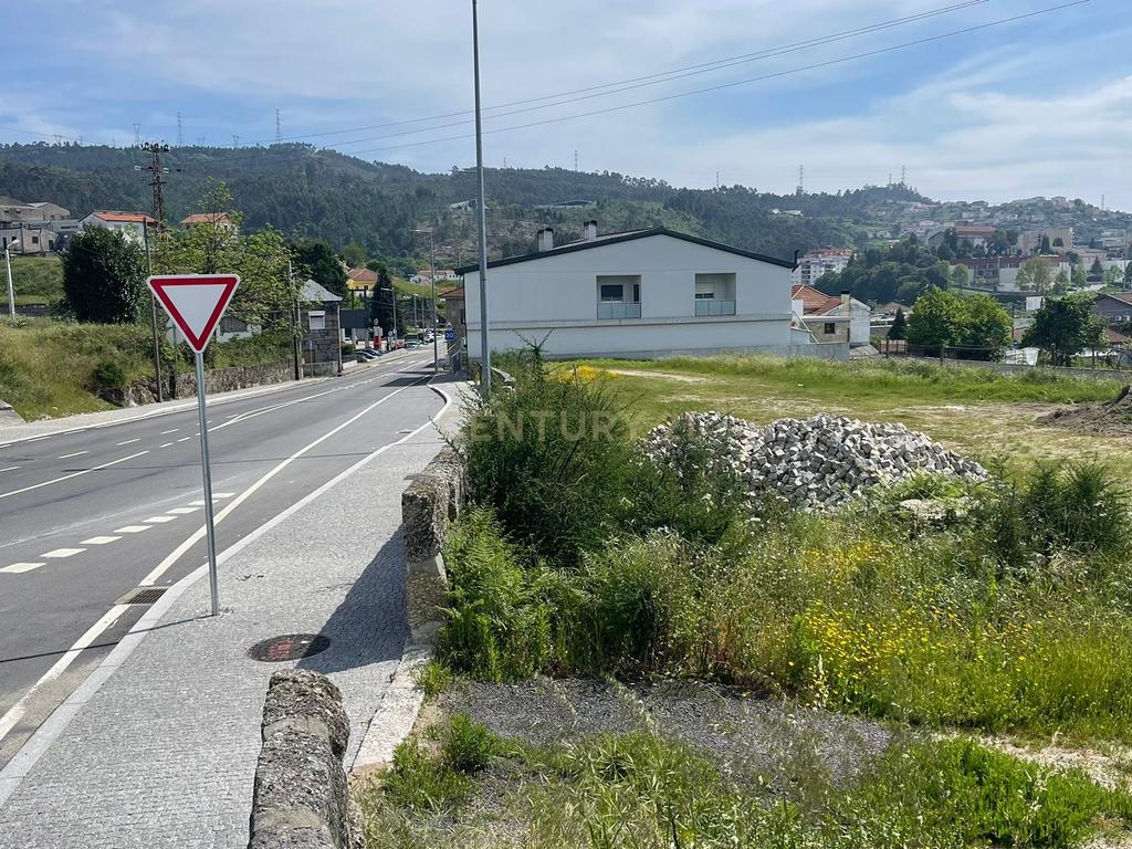 Lote de Terreno Urbano em Rebordosa – Paredes - Image 9