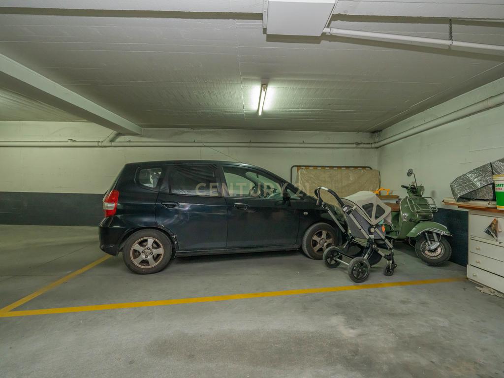 Apartamento T2, com Parqueamento e Arrecadação, em Caneças - Image 29