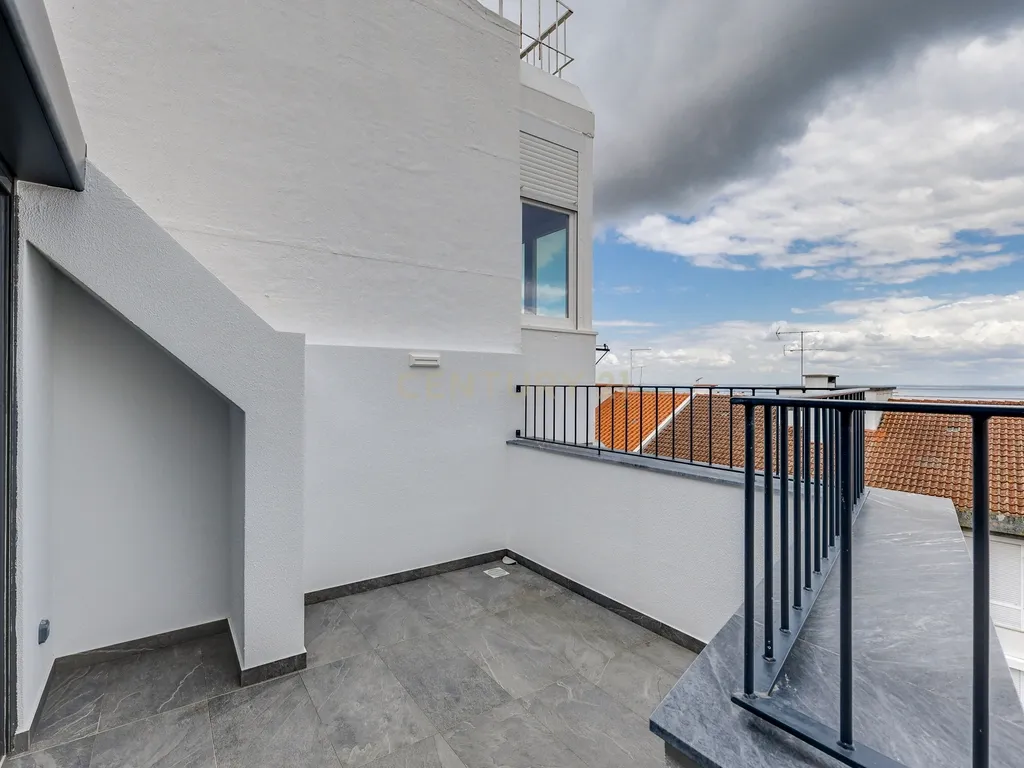 Viva o privilégio do Tejo: T3 Duplex exclusivo no coração de Santa Iria de Azóia! - Image 24