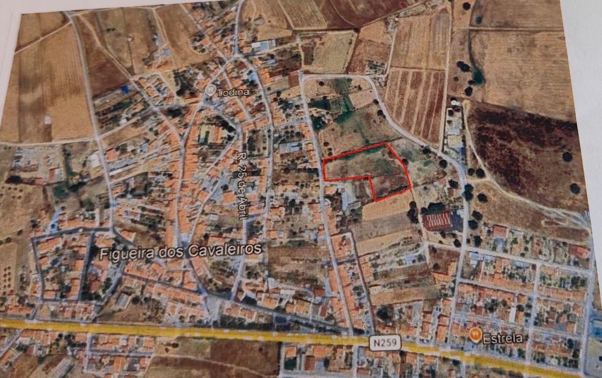 TERRENO URBANO - Figueira dos Cavaleiros