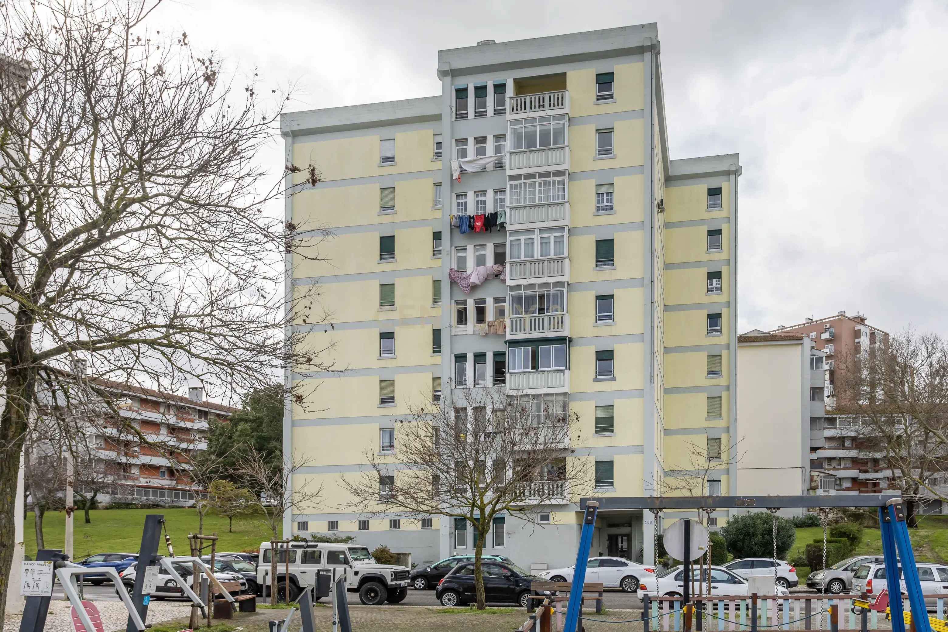 Apartamento T4 em Lisboa com Vista Panorâmica e Acessibilidade - Image 40
