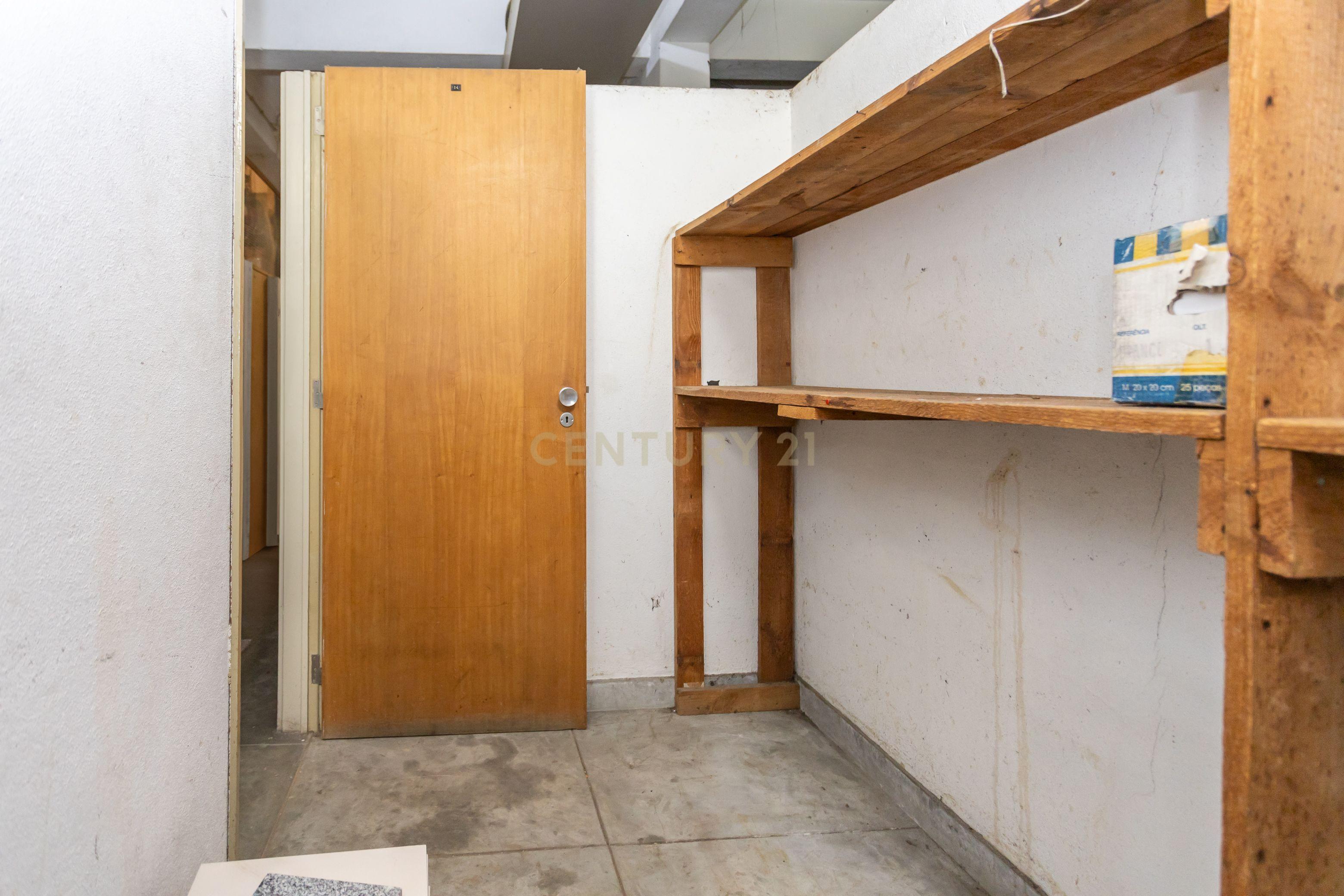Apartamento T4 em Lisboa com Vista Panorâmica e Acessibilidade - Image 35