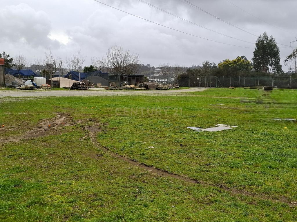 Terreno para Construção, na Via do Poder Local, em Paços de Ferreira - Image 5