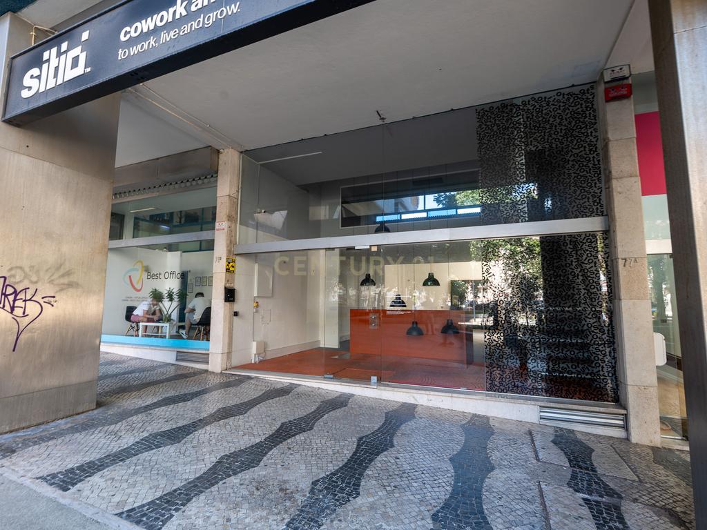 Loja com Cave e Mezanine no Centro de Lisboa - Image 3