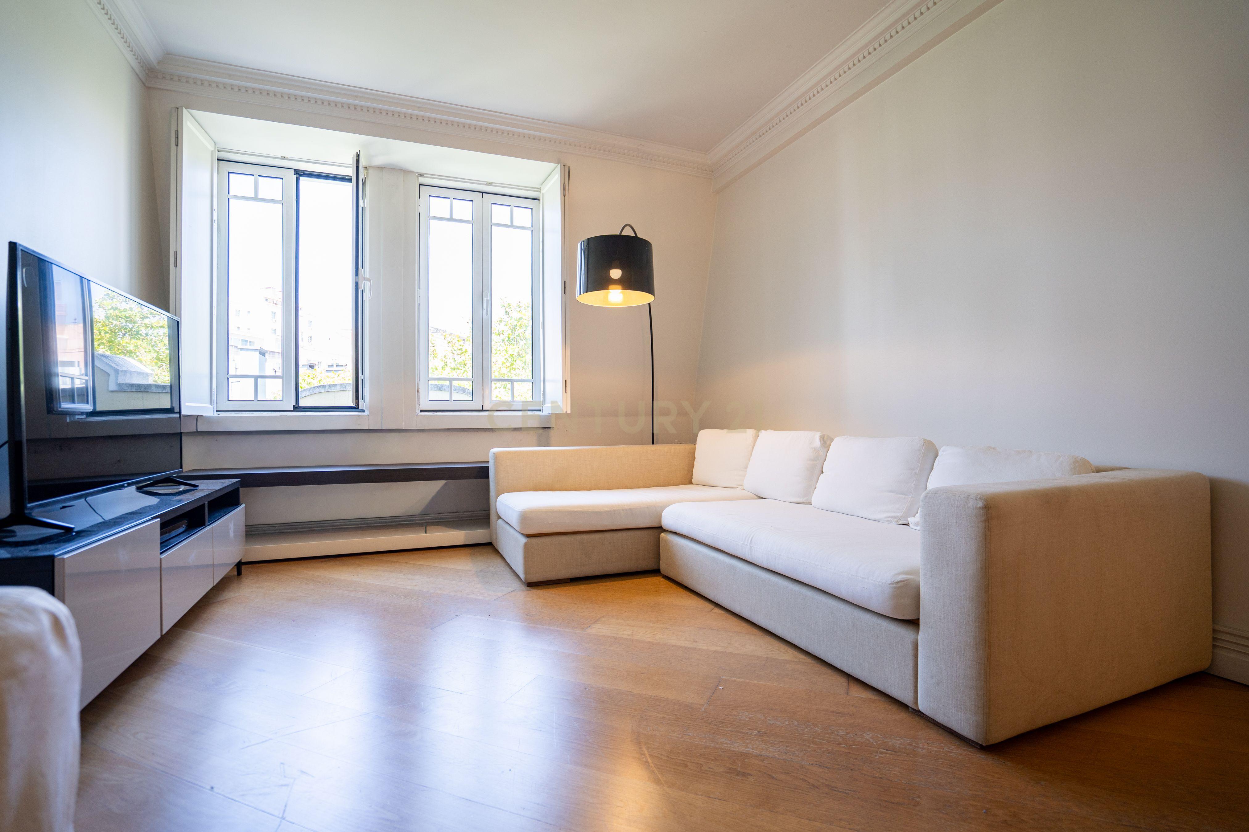 Fotografia 3 de Apartamento T1 Moderno nas Avenidas Novas, Lisboa mobilado, com ar condicionado e garagem
