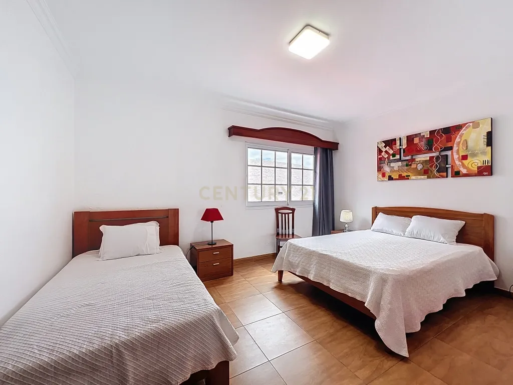 🏡 Moradia Única com Vista Mar — 3 Apartamentos | AL em Funcionamento | Feteiras, Ponta Delgada - Image 76